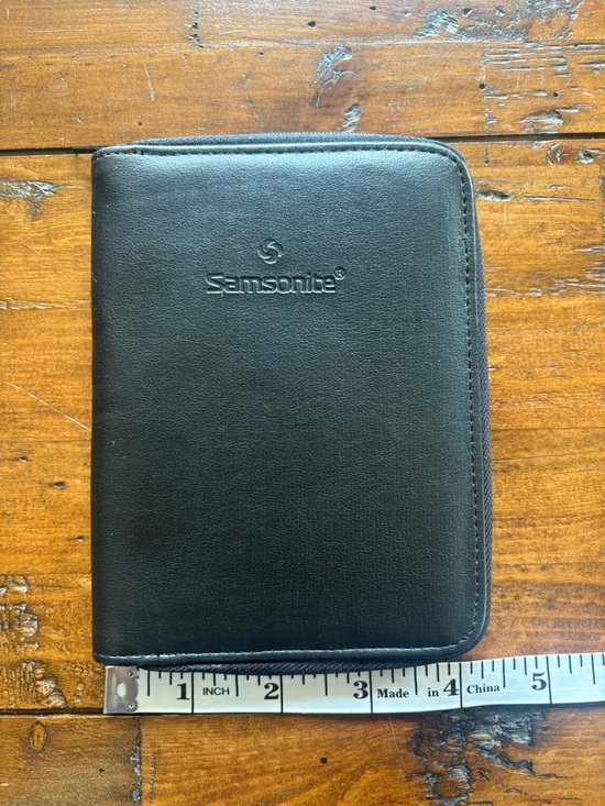 Samsonite Black Travel Wallet - Picture 5 of 6